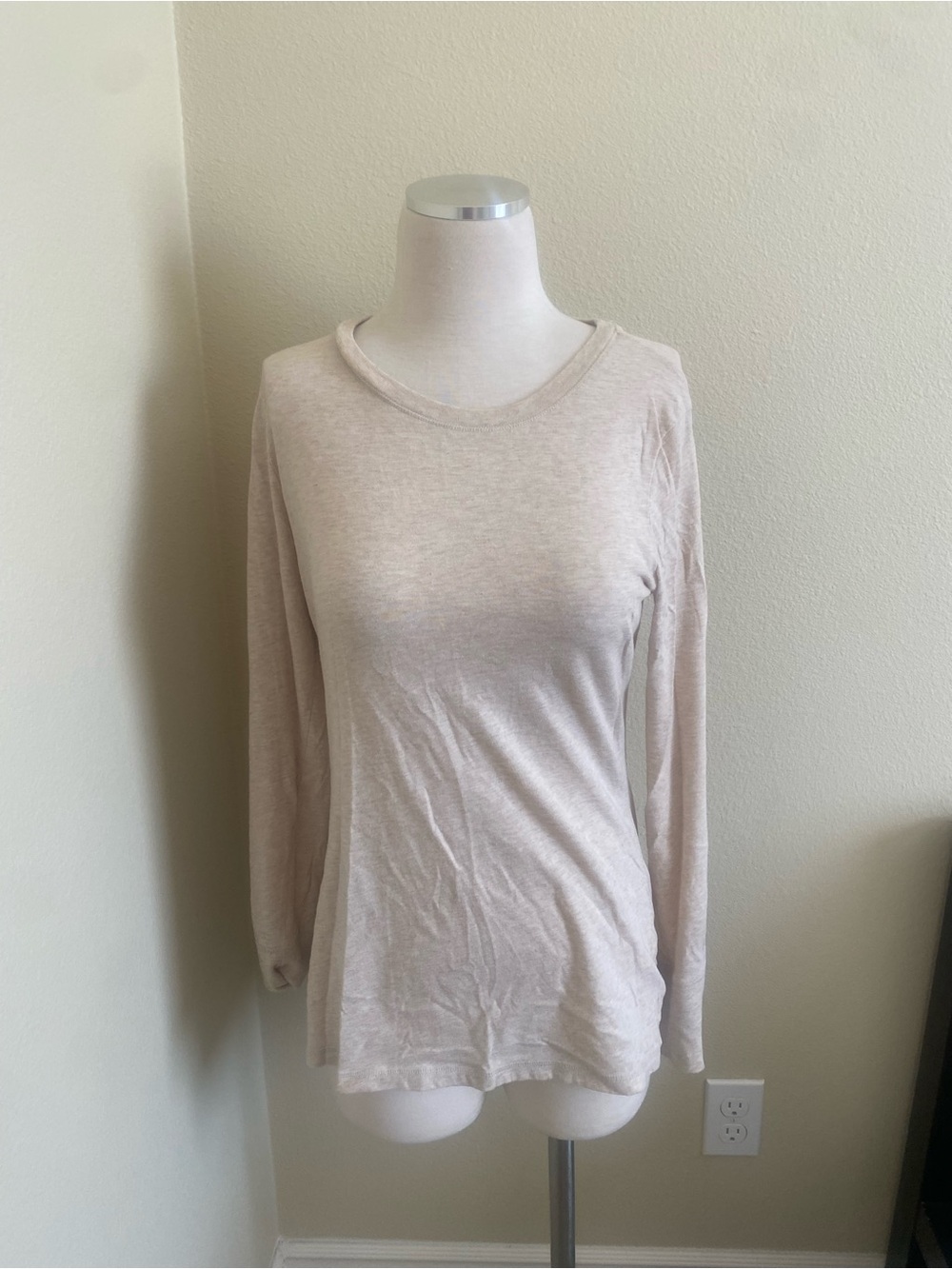 Mossimo Supply Co. Light Beige Long Sleeve Crewneck Tee